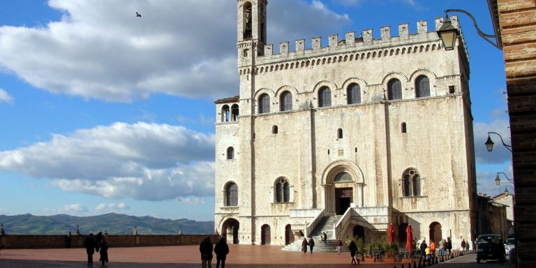Descubra Gubbio 🇮🇹: História, Cultura e Tradições Únicas