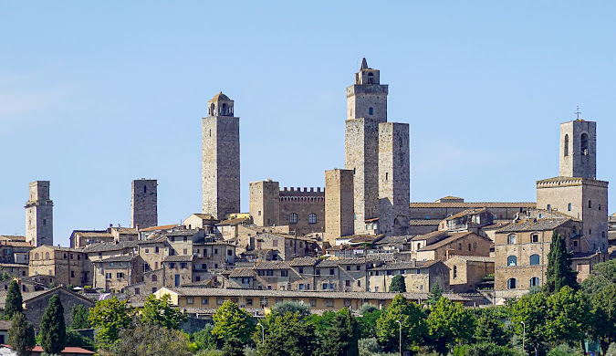 San Gimignano🇮🇹: A Cidade das Torres que Encanta na Toscana